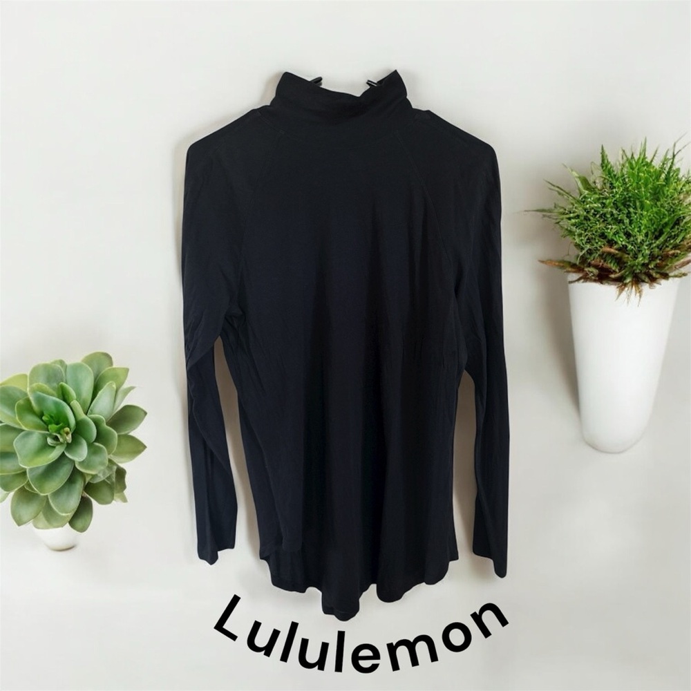 🌸🍁Lululemon Athletica Midnight Black Long Sleeve Top